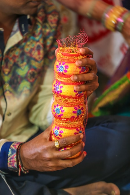 Foto cerimonia nuziale del maharashtra nell'induismo