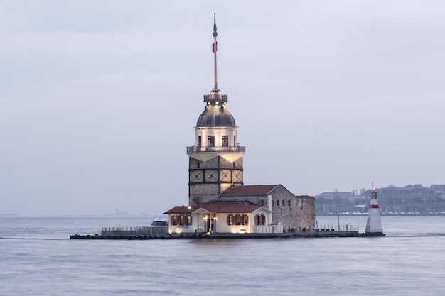 Maiden toren beroemde toren in Istanbul, Turkije