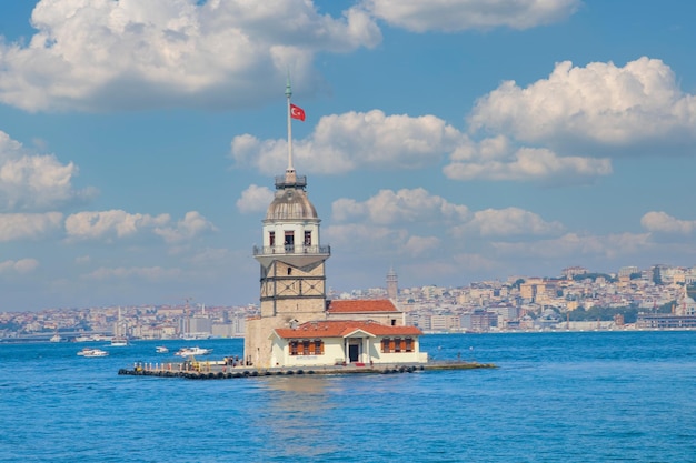 Photo maiden tower kiz kulesi istanbul turkey