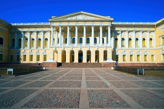 The main entrance to the Mikhailovsky Palace. Russian museum. Saint-Petersburg.