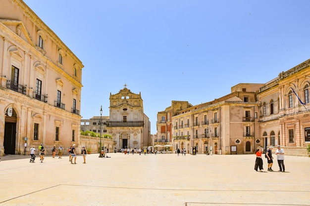 Photo the main town square in syracuse a city of sicily in italy