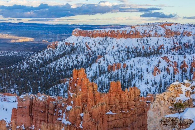 Majestueus Bryce Canyon National Park bij zonsondergang