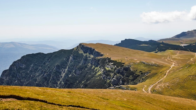 Majestueus rotsachtig bergplateau