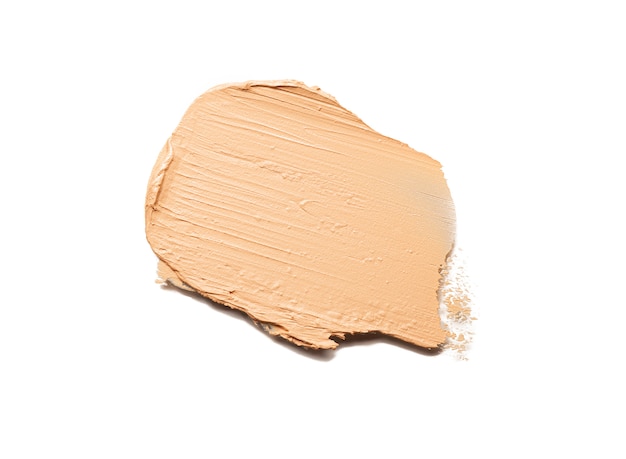 Make-up crème foundation geïsoleerd op wit