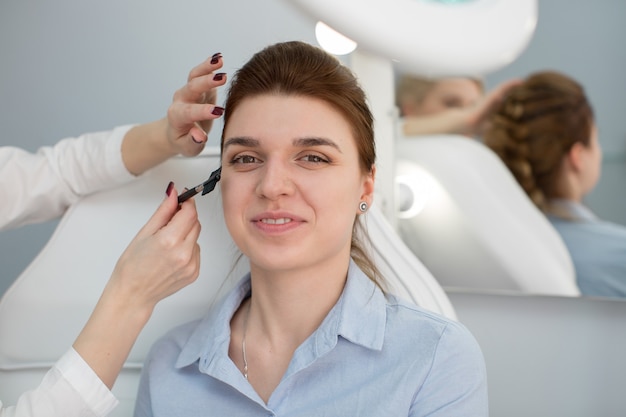 Make-up in salon