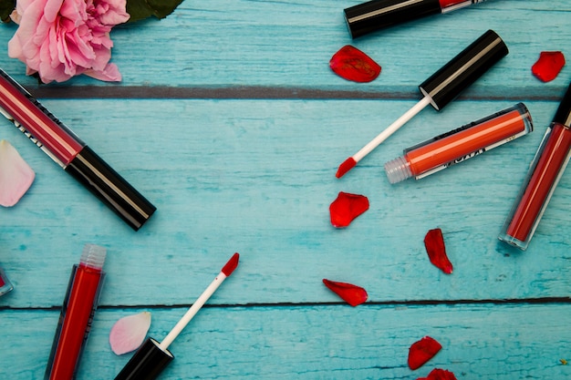 Make-up producten en lippenstift mat