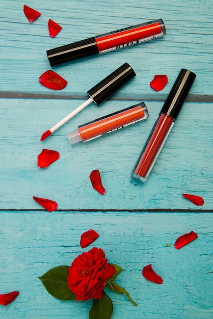 Make-up producten en lippenstift mat