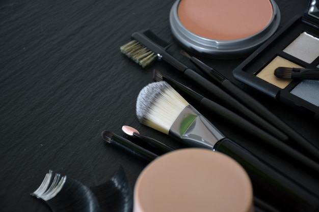 Makeup tools and powder makeup 