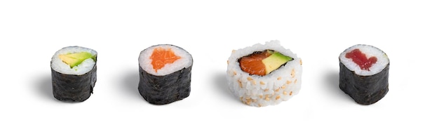 Maki sushi eten geïsoleerd op een witte achtergrond