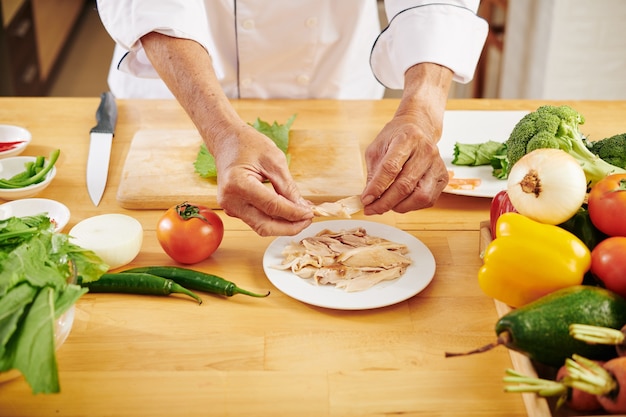 Making chicken rolls