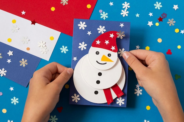Изготовление новогодней открытки с объемным снеговиком Шаг 11