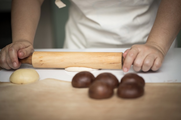 making home made organic bread