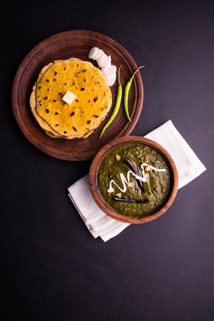 Makki di roti en sarson ka saag