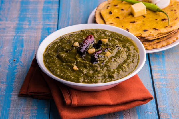 Makki di roti en sarson ka saag