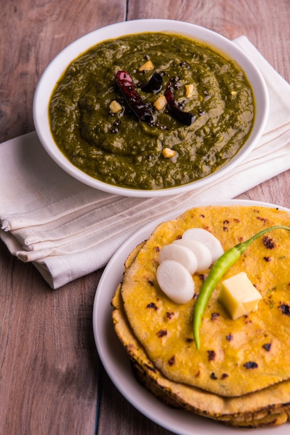 Makki di roti en sarson ka saag