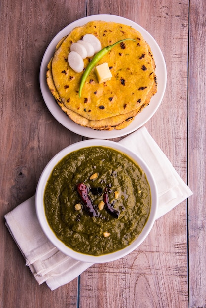 Makki di roti en sarson ka saag