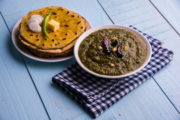 Makki di roti en sarson ka saag