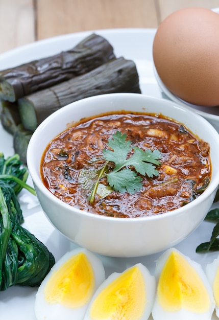 Makreel in tomatensaus chili dip