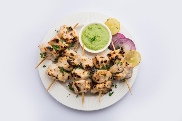 Malai Chicken Tikka or murgh malai is a mouthwatering juicy grilled chicken recipe