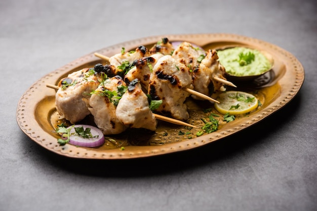 Malai Chicken Tikka or murgh malai is a mouthwatering juicy grilled chicken recipe