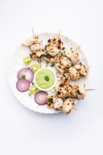 Malai Chicken Tikka of murgh malai is een overheerlijk, sappig gegrild kiprecept