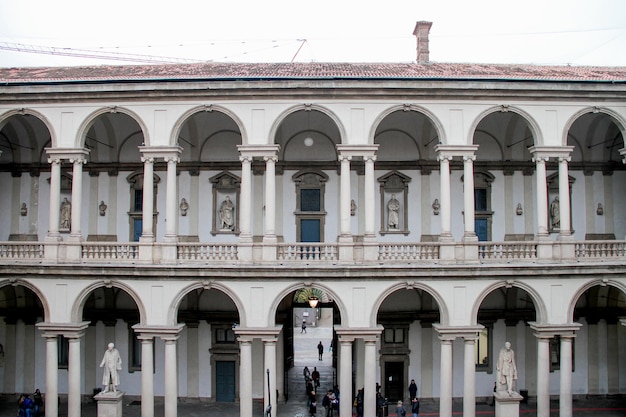 Photo malan jan 10 2019 courtyard of pinacoteca di brera with the naked napolean statue milan italy