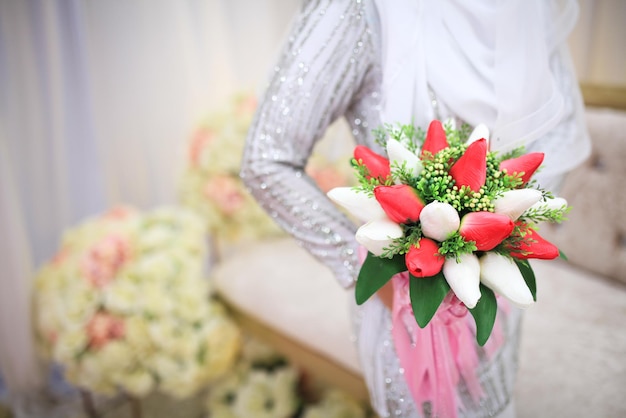 Matrimonio malese sposa durante la cerimonia di matrimonio