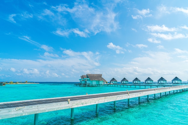 Resort delle maldive al mare tropicale