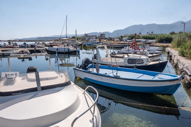 Foto spiaggia di malia creta luglio