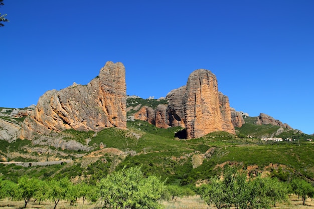 Mallos de Riglos icon shape mountains in Huesca