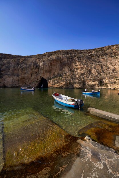 Photo malta,  gozo island, view of dwejra internal lagoon