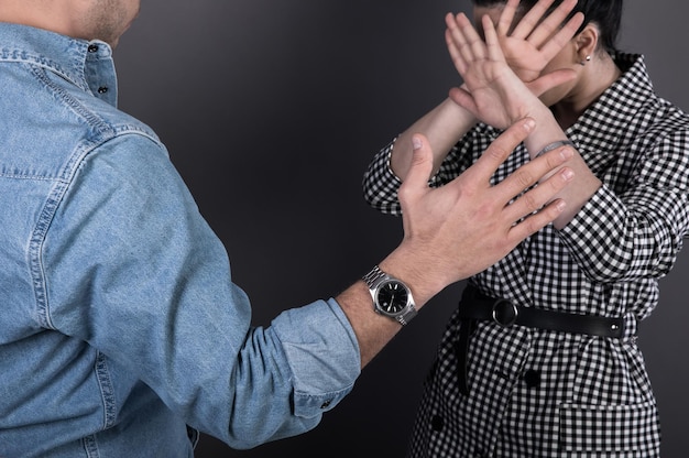 写真 男は女に勝つ