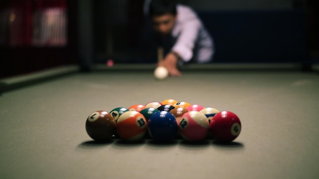 Man die biljart speelt