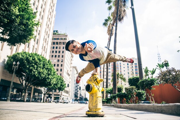 Man doet parkour