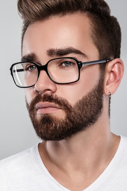 Premium Photo | Man in eyeglasses