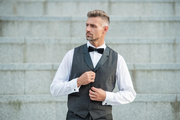공식적인 양복을 입고 남자 성숙한 우아한 남자에 대 한 formalwear 공식적인 패션에 남자