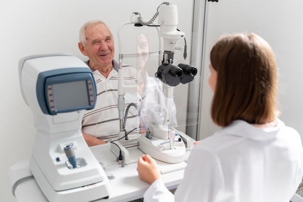 Photo man having an ophthalmology checking