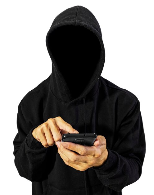 Man in zwarte hoodie op witte achtergrond Hacker stelen van mobiele gegevens