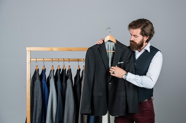 Man kopen kleding mode winkel herenkleding pak smoking persoonlijk collectie concept