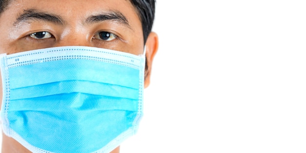 Man met bescherming gezichtsmasker tegen coronavirus