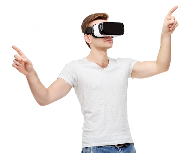 Man met virtual reality bril