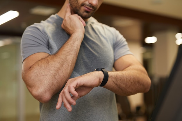 Man Pulse controleren tijdens de training