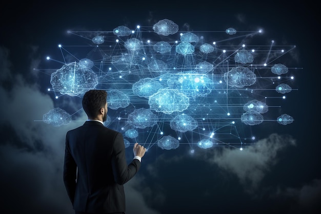 Foto uomo che mostra lo schermo virtuale con il diagramma del cloud computing tecnologia cloud archiviazione dati rete