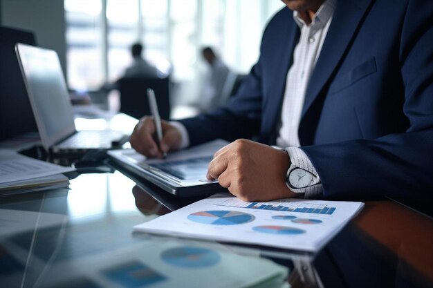 Photo a man sits at a desk with a book titled  smart