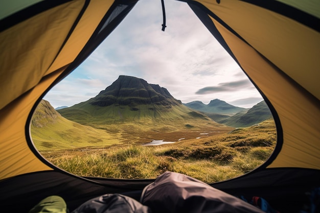 Мужчина сидит в палатке с видом на горы, генеративный ай