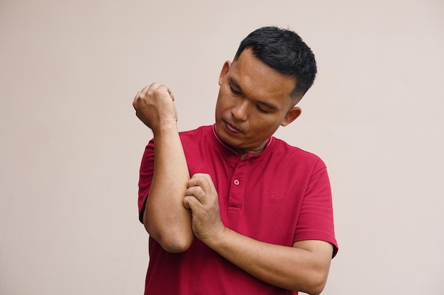 Man stak hand op om af te raden campagne stop geweld tegen man