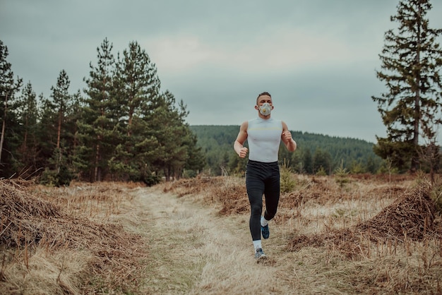 Man training with a mask due to the corona virus