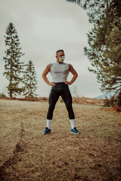 Man training with a mask due to the corona virus