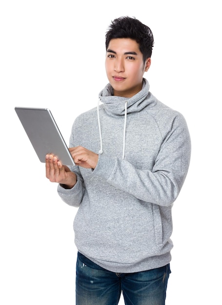 Man use of the tablet pc