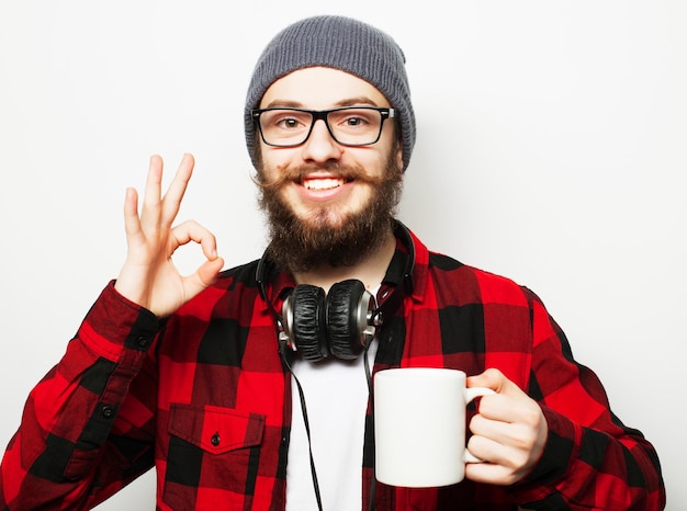 Photo man with a cup of coffee